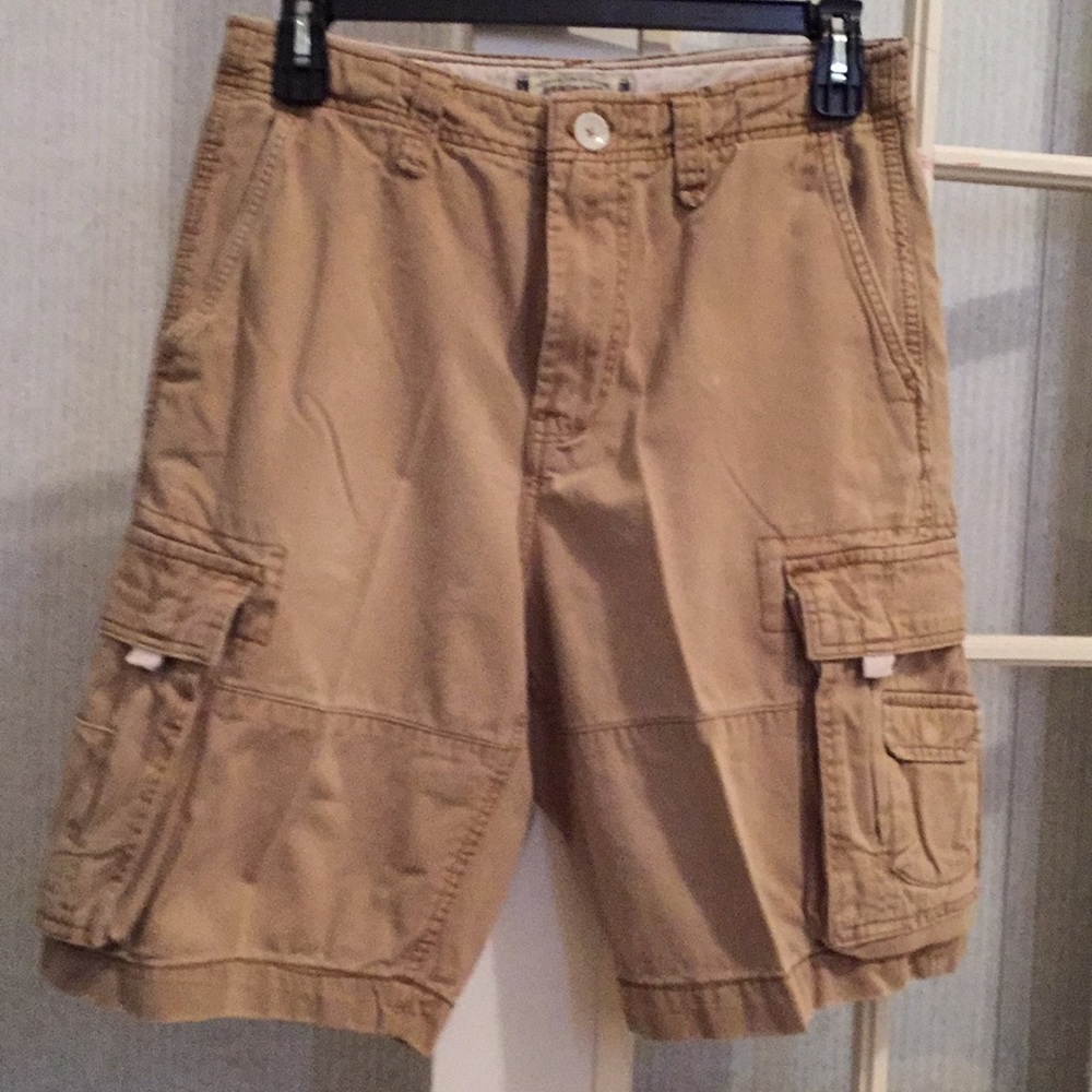 Tan cargo shorts size 32 waist.  by American Rag